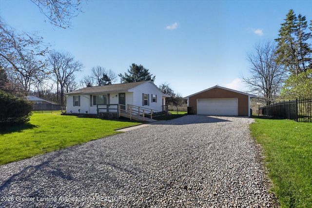 8410 Coleman Road, Haslett, MI 48840