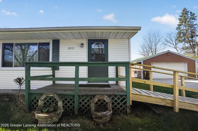 8410 Coleman Road, Haslett, MI 48840