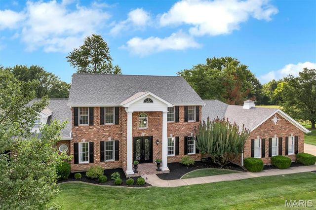 12819 Sarah Ann Court, St Louis, MO 63128