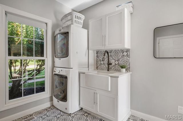 12819 Sarah Ann Court, St Louis, MO 63128
