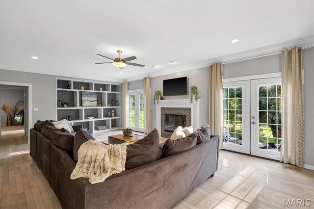 12819 Sarah Ann Court, St Louis, MO 63128