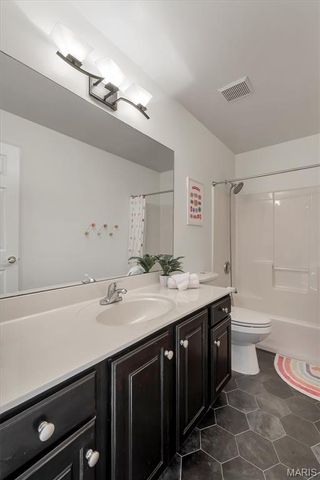 12819 Sarah Ann Court, St Louis, MO 63128