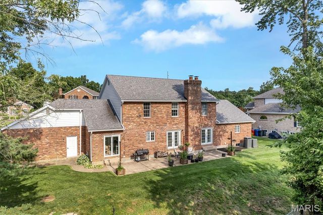 12819 Sarah Ann Court, St Louis, MO 63128