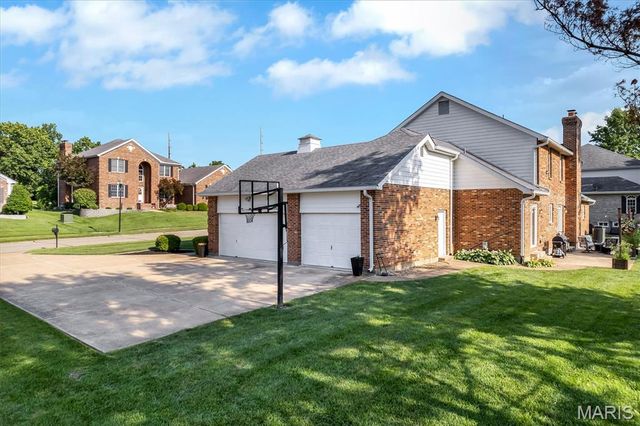 12819 Sarah Ann Court, St Louis, MO 63128