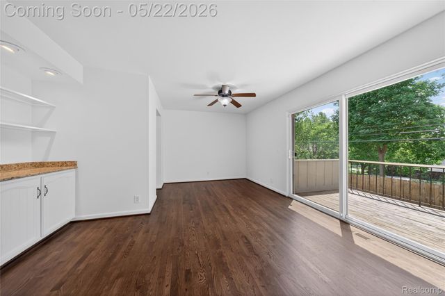 2853 Trailwood Drive, Rochester Hills, MI 48309