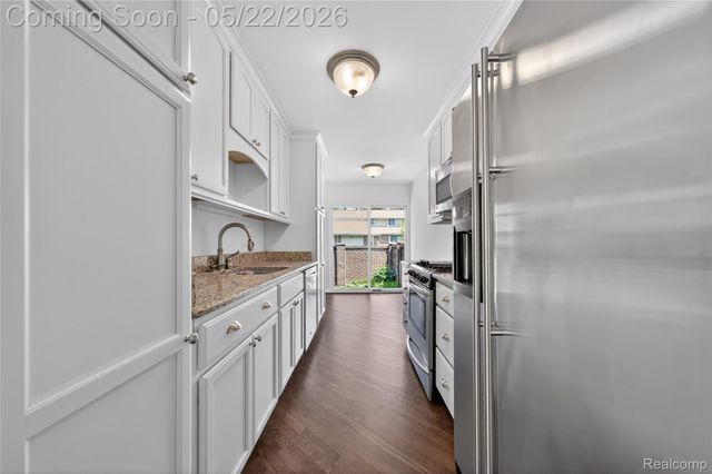 2853 Trailwood Drive, Rochester Hills, MI 48309