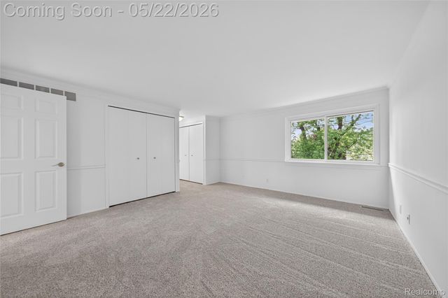 2853 Trailwood Drive, Rochester Hills, MI 48309