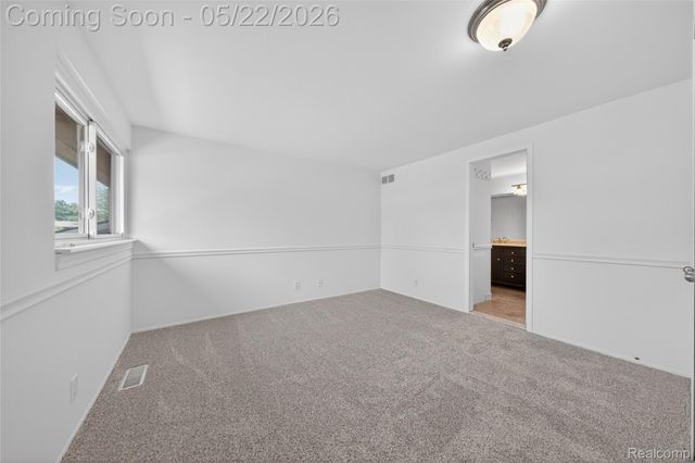 2853 Trailwood Drive, Rochester Hills, MI 48309
