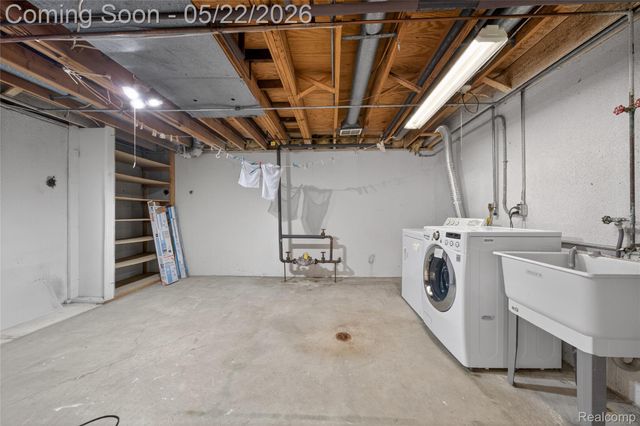 2853 Trailwood Drive, Rochester Hills, MI 48309