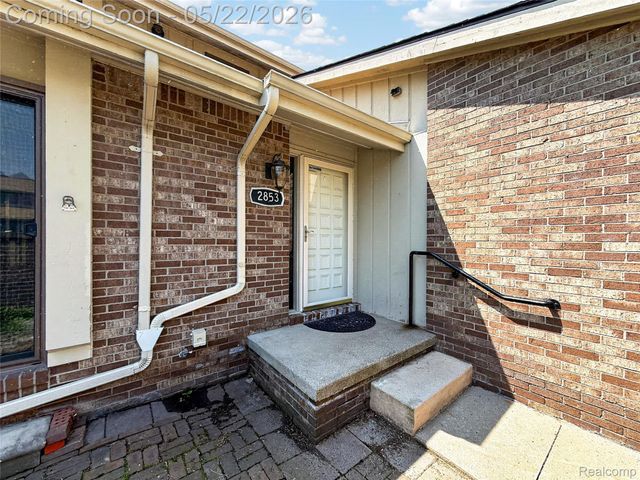2853 Trailwood Drive, Rochester Hills, MI 48309
