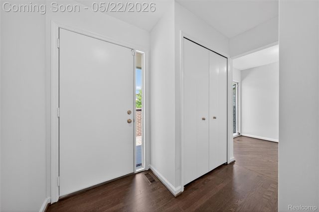 2853 Trailwood Drive, Rochester Hills, MI 48309
