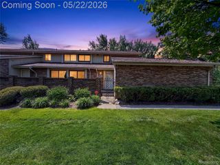 2853 Trailwood Drive, Rochester Hills, MI 48309