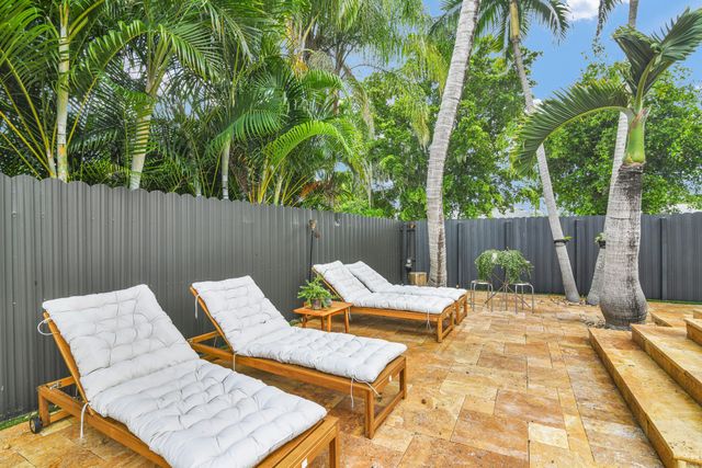 1167 Jason Way, West Palm Beach, FL 33406