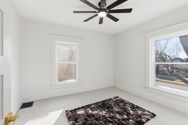 1436 N Topeka St, Wichita, KS 67214