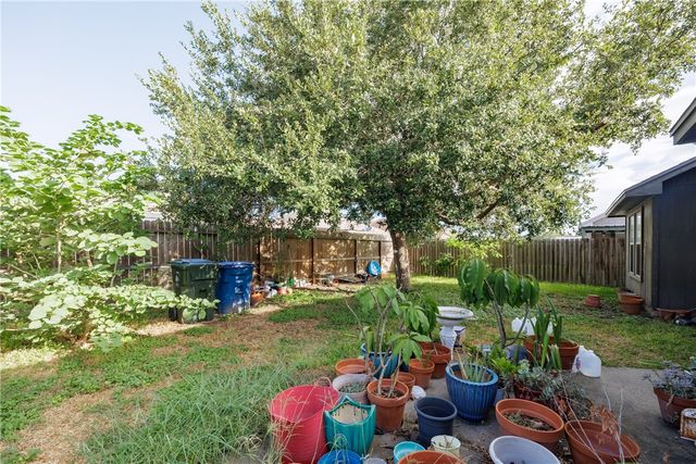 2317 Nautical Wind Dr, Corpus Christi, TX 78414