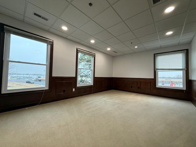 1650 E Main Street, St. Charles, IL 60174