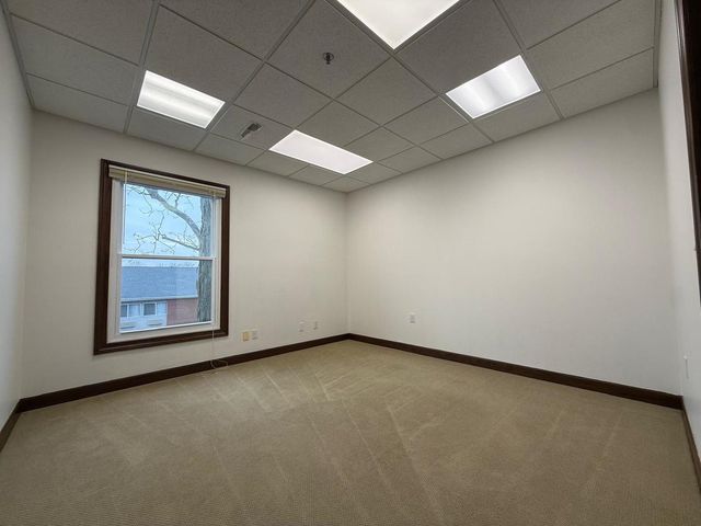 1650 E Main Street, St. Charles, IL 60174