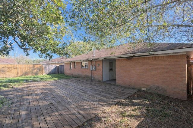 1504 Colby Drive, Baytown, TX 77520