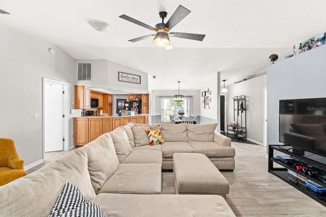 1916 CLOVERDALE COURT, Lutz, FL 33549