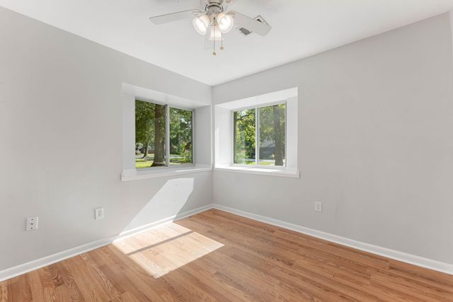 26215 Oakhurst Drive, Spring, TX 77386
