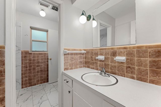 26215 Oakhurst Drive, Spring, TX 77386