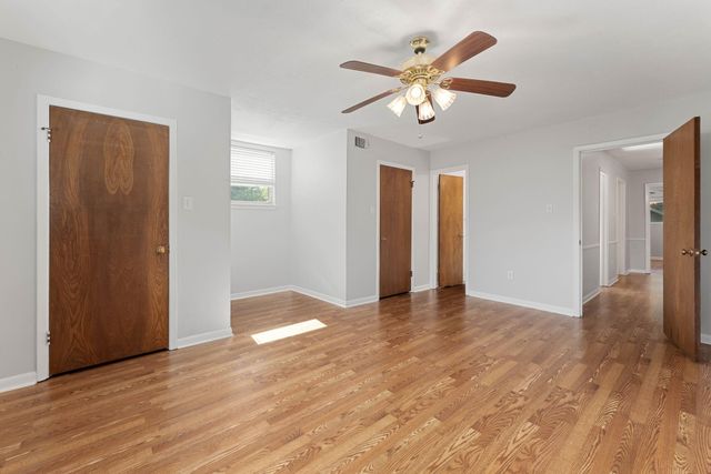 26215 Oakhurst Drive, Spring, TX 77386