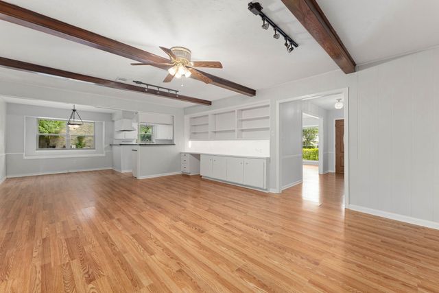 26215 Oakhurst Drive, Spring, TX 77386