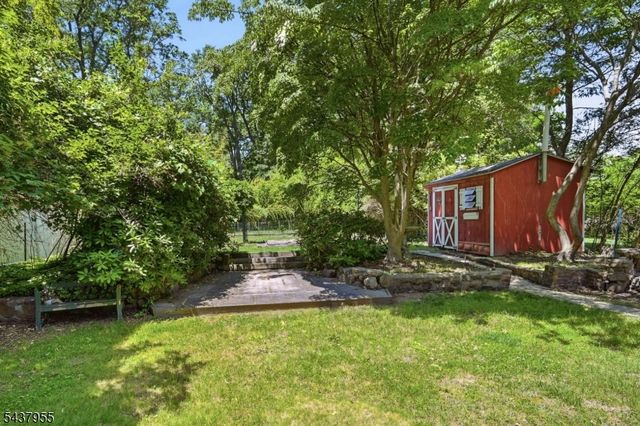 212 Grove Ave, Verona Twp., NJ 07044