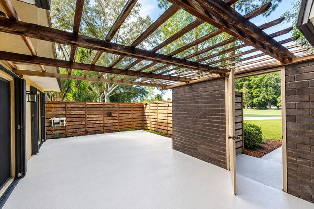 1611 16th Terrace, Palm Beach Gardens, FL 33418