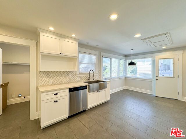 922 W KENSINGTON Road, Los Angeles, CA 90026