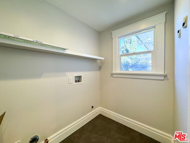 922 W KENSINGTON Road, Los Angeles, CA 90026