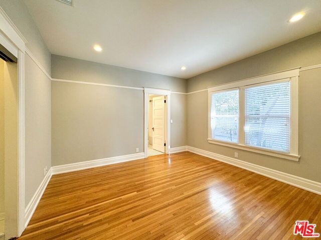 922 W KENSINGTON Road, Los Angeles, CA 90026