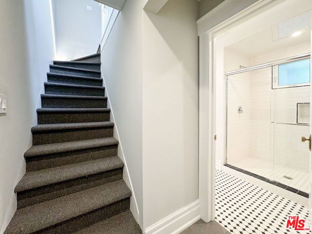 922 W KENSINGTON Road, Los Angeles, CA 90026