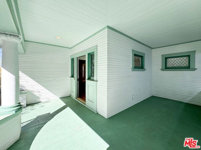 922 W KENSINGTON Road, Los Angeles, CA 90026