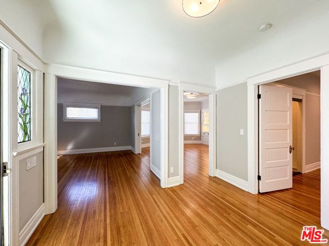 922 W KENSINGTON Road, Los Angeles, CA 90026