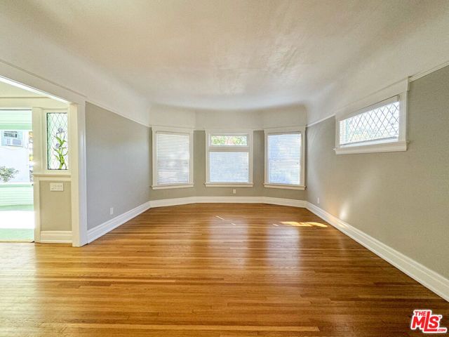 922 W KENSINGTON Road, Los Angeles, CA 90026