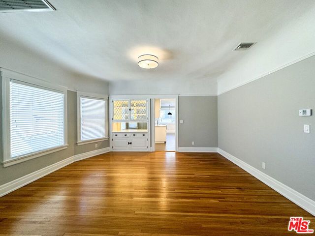 922 W KENSINGTON Road, Los Angeles, CA 90026