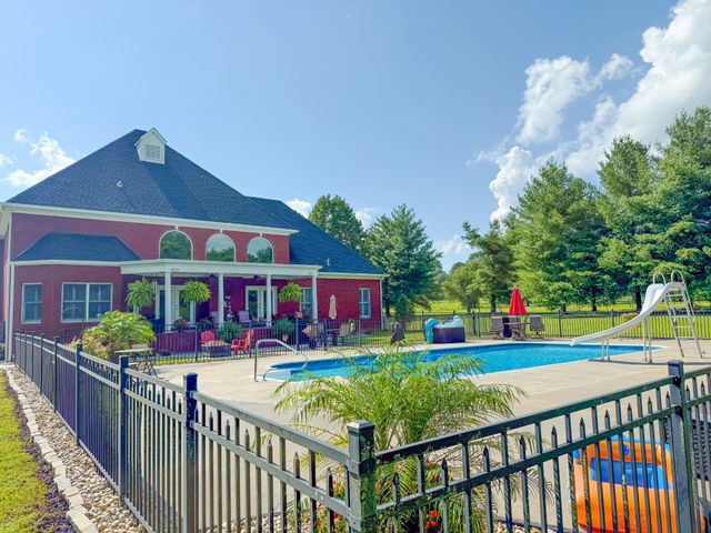 275 N Crescentview Rd, Pulaski, TN 38478