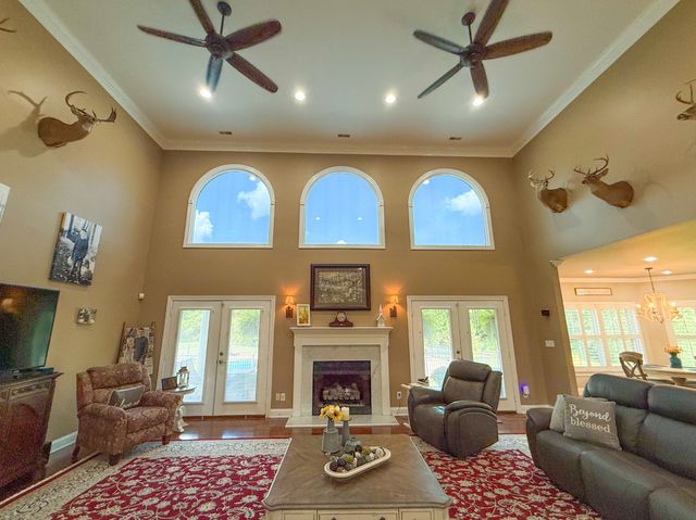 275 N Crescentview Rd, Pulaski, TN 38478