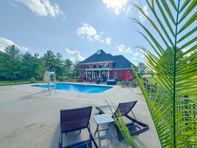 275 N Crescentview Rd, Pulaski, TN 38478