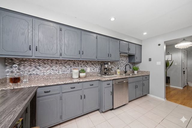 10626 Ridgeland Avenue 1D, Chicago Ridge, IL 60415