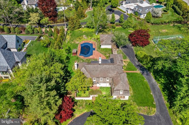 176 ABRAHAMS LN, Villanova, PA 19085