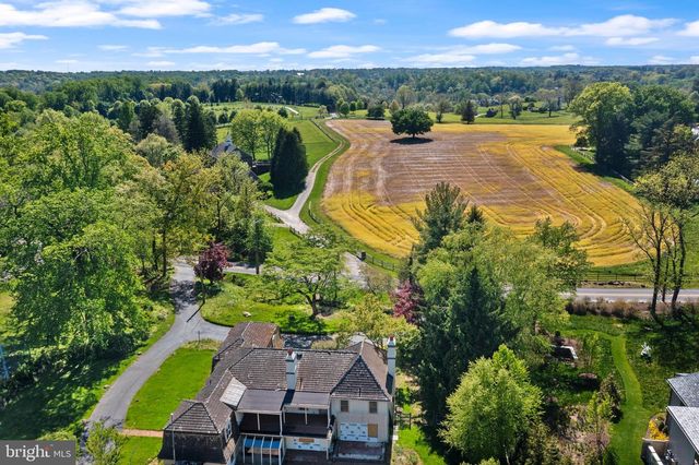 176 ABRAHAMS LN, Villanova, PA 19085