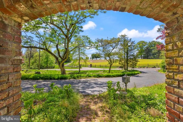 176 ABRAHAMS LN, Villanova, PA 19085