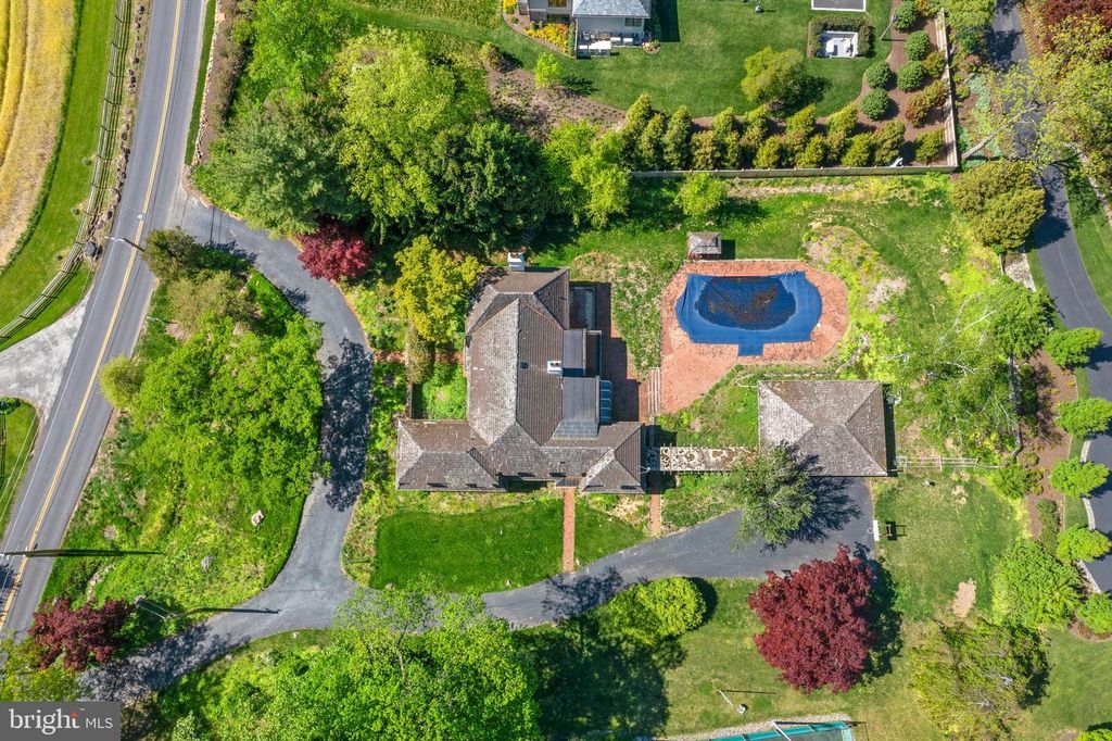 176 ABRAHAMS LN, Villanova, PA 19085