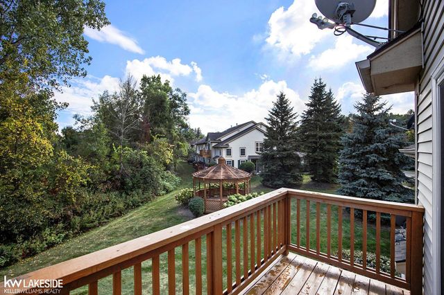 6 N Vista Street, Auburn Hills, MI 48326