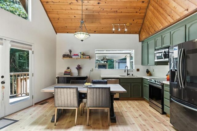 17666 Navajo Trail, Los Gatos, CA 95033