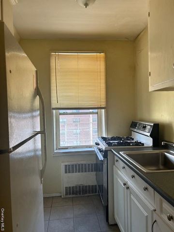 8385 116th Street 6F, Richmond Hill, NY 11418