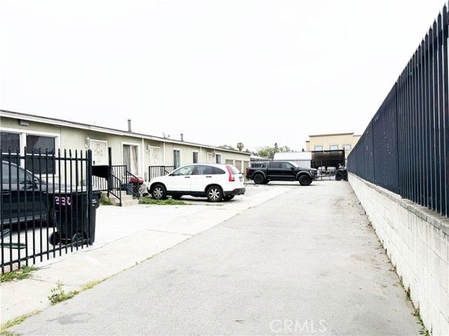 1330 S Reservoir Street, Pomona, CA 91766