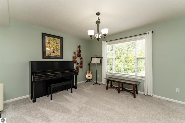 1151 Meadow Drive, Mt Pleasant, MI 48858